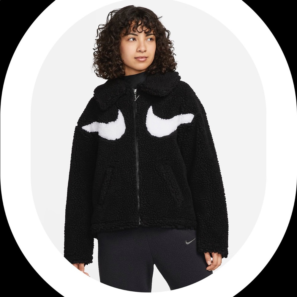 Nike Sportswear Swoosh Women’s Full-Zip Jacket